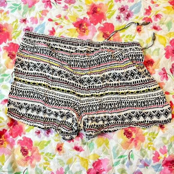 Patterned shorts - Picture 4 of 4